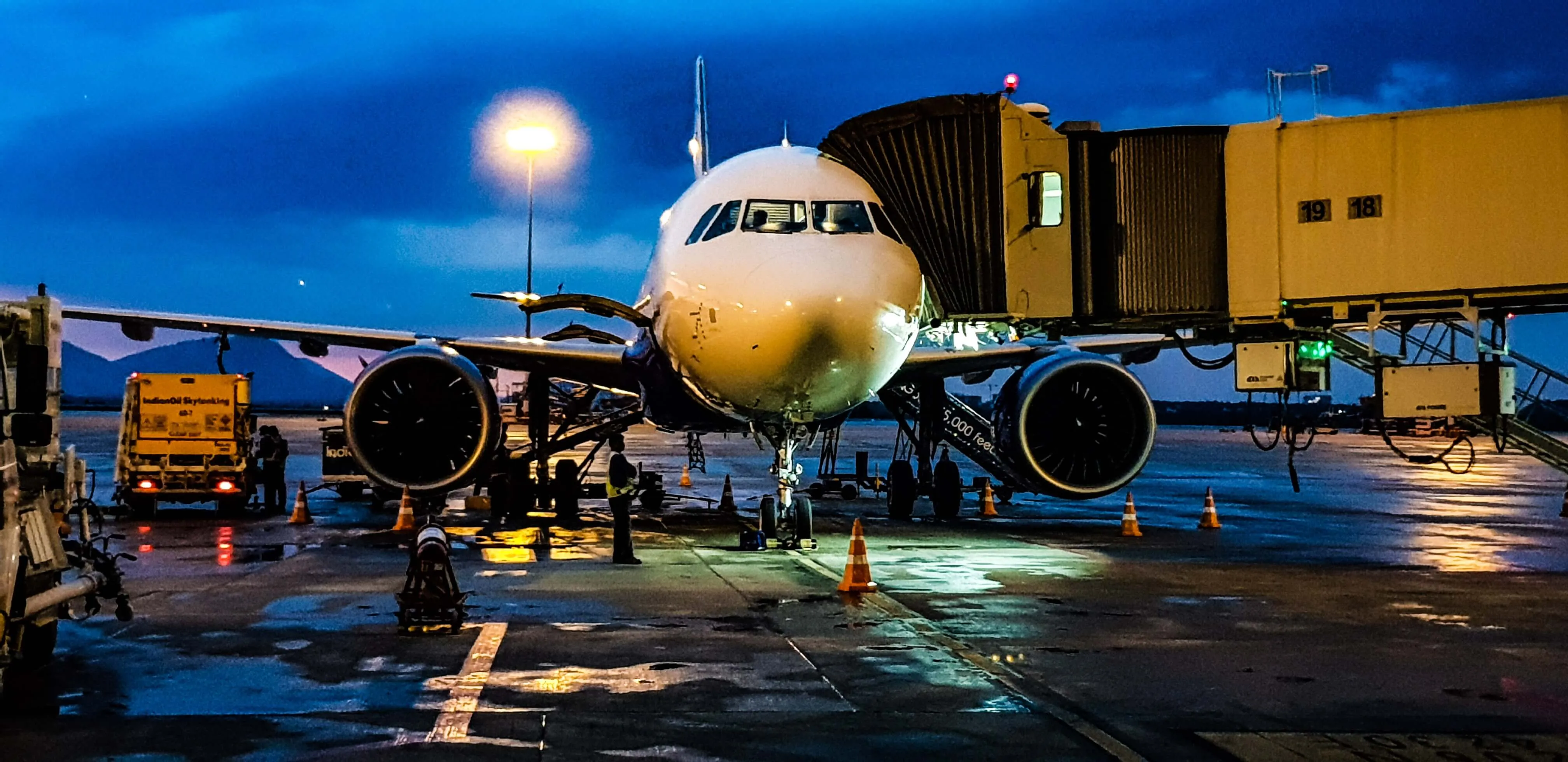 Airport ground handling and fueling software